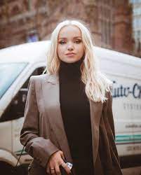 We own the night/night falls mashup (video short) dove cameron. Official Dove Cameron Updates On Instagram Dovecameron In New York For Nyfw Dove Cameron Style Dove Cameron Beautiful Womens Sweaters