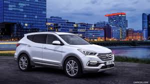 The good hyundai's popular tucson suv is reborn with smart styling, good ergonomics and confident handling. 2016 Hyundai Santa Fe Caricos