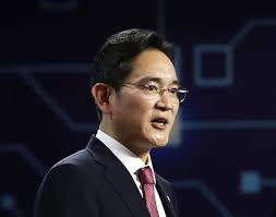 Samsung Chairman Lee's stock value tops $14 billion