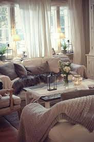 You Ll Find A Lot About This Image That Screams Cozy This Is All About Creating An Inviting Space With The Right Fea Cozy Living Rooms Home Living Room Decor
