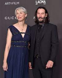 Bill and ted stars keanu reeves and alex winter surprised the san dimas high class of 2020 with a video message at their graduation. Das Ist Die Bezaubernde Freundin Von Keanu Reeves Alexandra Grant