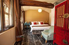 A way of showing modesty when referring to one's own home, it is never used for someone else's home. å±±é‡Œå¯'èˆé¢„è®¢ å±±é‡Œå¯'èˆä¼˜æƒ ä»·æ ¼ Booking Comç¼¤å®¢