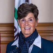 Marcy Fraser's Instagram, Twitter & Facebook