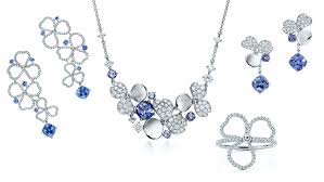 플래티늄 소재에 다이아몬드가 세팅된 tiffany paper flowers™:탄자나이트 파이어플라이 링. Tiffany Co S New Paper Flowers Jewelry Collection Robb Report