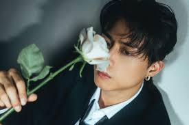 用兩句歌詞Recap 呢個MV 「勇字何來罪不必怕針對」 做呢個MV前睇完佢既詞諗起以前都曾經有比人指住黎話