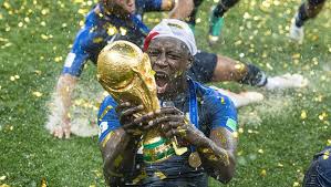 On l'a fait aussi avec de rien mais ça prend. L Equipe De France Africaine La Reponse De Benjamin Mendy Linfo Re Sports Football