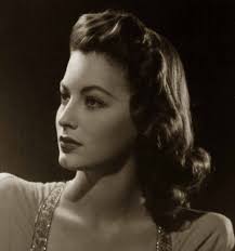 1940s Beauty Rites with Julie Bishop