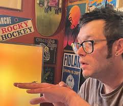 Sammie singing "Hip To My Heart"