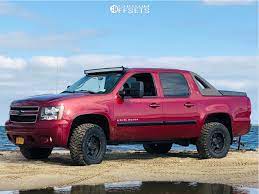 The avalanche you see here is almost nothing like the factory model. Rough Country 3 5 Suspension Lifts For 07 13 Chevrolet Avalanche 2060 Custom Offsets