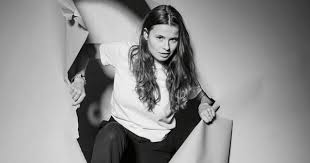 Im bundestagswahlkampf sieht luisa neubauer die interessen der jungen menschen als vernachlässigt an. Sagen Sie Jetzt Nichts Luisa Neubauer Sz Magazin