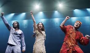 Un incendie a ravagé la cathédrale inscrite au patrimoine mondial de l'humanité le 15 avril 2019. Notre Dame De Paris Returns To London Can It Triumph This Time Theatre Entertainment Express Co Uk