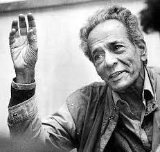 Sardar Vallabhbhai Patel shaped India with courage and unshakeable resolve.  Portraying him