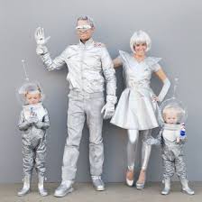Space Kostum Selber Machen Diy Anleitung Maskerix De Kostume Selber Machen Space Kostum Halloween Kostum Familie