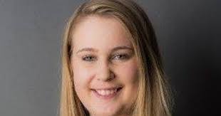 Megan Gow's Instagram, Twitter & Facebook