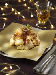 In una padella scaldate abbondante olio con gli spicchi d'aglio e friggetevi. Baccala Fritto Con Cipolla Caramellata Ricette Menu Srl Industria Specialita Alimentari