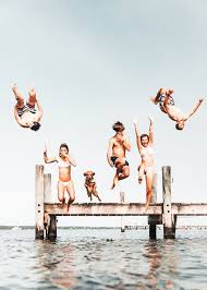 Staying indoors shouldn't impact your fashion. Cornelioosterwijk Friend Pictures Summer Aesthetic Picture Inspo