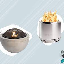 It's large enough for a group to huddle around and stay warm, but it folds down into a carrying bag so. The 8 Best Fire Pits Of 2021