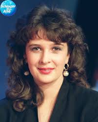 Ein Song, der uns alle verbindet. Wer singt noch heute mit? 🎤💕 👉️ JETZT  unsere "SCHLAGER LEGENDEN" Playlist auf Spotify anhören:  https://open.spotify.com/playlist/2jfLfgN8emu054E6TiDh8o