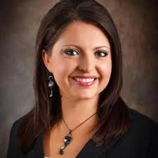 Lindsey Hess (@LindseyOnTV)