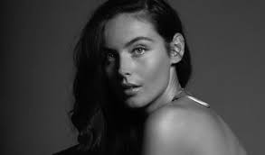 Les soirées miss france réservent toujours des surprises. Lille Decouvrez Les Plus Belles Photos De Laura Cornillot Miss Nord Pas De Calais 2020 Lille Actu