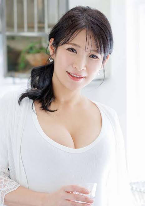 石田紗季の顔写真
