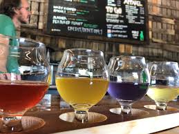 Jan 25, 2017 · in this gluten free alcohol listing, you'll find all the beers, hard ciders, vodkas, rums, tequilas and other hard liquors that are gluten free. Looking For Gluten Free Alcohol In The D C Area Here S Where To Drink Up Dcist