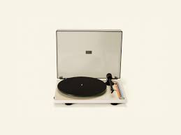 Ny lifts outdoor covid mask mandate in schools after weekend of chaos. The 9 Best Turntables For Your Vinyl Collection 2021 Fluance Pro Ject Audio Technica Wired