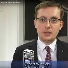 Robert Winnicki prezes Młodzieży Wszechpolskiej w Nysie o problemie  uchodźców