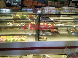 What is the potential we will be researching different sweet and savoury snacks that both teenagers and adults enjoy to eat. 48 Best Chat And Fast Food Display Counter Ideas Food Display Food Shop Fast Food