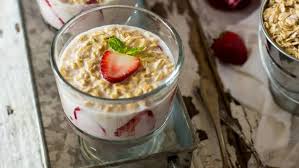 11.630 resep oatmeal ala rumahan yang mudah dan enak dari komunitas memasak terbesar dunia! Resep Oatmeal Yogurt Sarapan Sehat Lifestyle Fimela Com