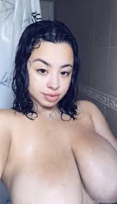 Y\ngm@mir3@l heat - ShesFreaky