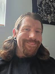 Single 34-year-old dog walker seeks monogamous relationship