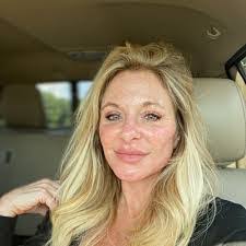 Brandi Wray's Instagram, Twitter & Facebook