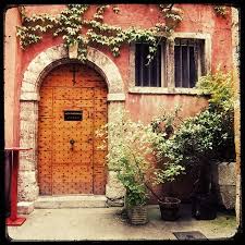 Lyon Porte Cloutee Traboule De La Tour Rose Marc Loret 2012 Portes Photographie Vieux Lyon