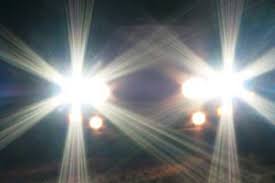 A person who has such a compelling effect on you. Asal Asalan Pakai Lampu Dim Bisa Bikin Celaka Orang Lain