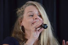 Nobody does it better: 100 Mile singer Ingrid Mapson wows audience