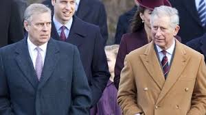 .reina isabel ii de inglaterra (94 años) ha fallecido este viernes día 9 de abril a los 99 años de edad, tras varios días ingresado. La Noche Que El Hijo De La Reina Isabel Ii Violo La Seguridad Del Palacio De Buckingham Para Recibir Un Masaje Infobae