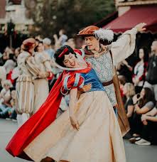 Prince And Snow White Disney Cosplay Disney Face Characters Disney Theme