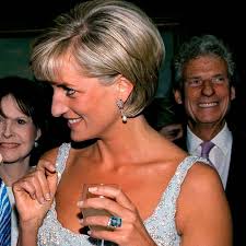 Markle's ring is a beautiful combination of past and present, with the two heirloom diamonds from princess diana's personal collection, and a center cushion diamond from botswana that represents the new connection between prince harry and meghan and their future. Princess Diana Aquamarine Ring Meghan Markle S Jewelry Meghan S Fashion