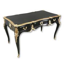 Unsere redaktion begrüßt sie als leser zum großen produktvergleich. Barock Schreibtisch Schwarzer Mit Schwarzer Platte Und Goldenen Bronzen Barockmobel