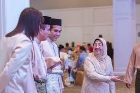 Dia turut menyifatkan perbuatan sharnaaz ahmad ini merupakan hukum karma dan. 13 Foto Majlis Resepsi Sharnaaz Ahmad Dan Isteri Di Penang Iluminasi
