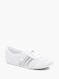Viele modelle zeichnen sich durch kleine oder große akzente in kräftigen. Adidas Schuhe Gunstig Online Kaufen Deichmann