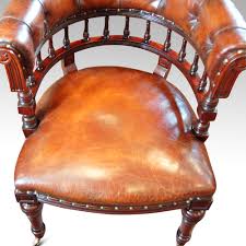 This is a charming desk perpetual calendar, plastic horseshoe shaped perpetual roll calendar made in the 70s.! Victorian Mahogany Horse Shoe Shaped Desk Chair Hingstons Antiques Dealers