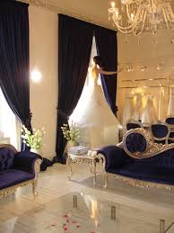 Le scarpe ti accompagnano letteralmente all'altare nel giorno del fatidico sì, la scelta quindi del modello è. Abiti Da Sposa A Giarre Amelia Casablanca Ti Aspetta