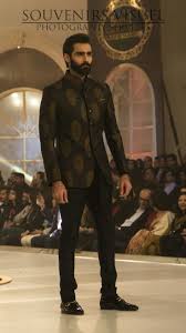 Sherwani , jodhpuri suits , indowesterns , partywear suits all are important members of this category.each item has its own signification.sherwani and indowestern are worn generally on wedding day while jodhpuri suit and partywear suits are worn on reception(the next. Pin On Indian Groom Wedding Dresses For Men