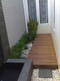 Kemudian dekorasi dengan tanaman hias untuk menciptakan kesan alami pada teras. Desain Teras Rumah Belakang Minimalis Supplier Bata Ekspos