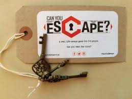 Can You Escape Escape Room 39can Escape Escape39 Room Weihnachteneinladungskarte In 2020 Escape Room Geschenkbox Basteln Anleitung Gutschein Basteln