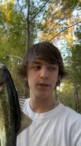 Fishing in the Grass: Catching Fish with Carl and Honeydew Melon 2,005