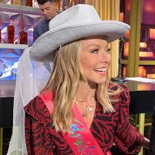 If you don't want to wear clothes, but you don't want to commit to pajamas, you can wear a caftan, the. Facebook