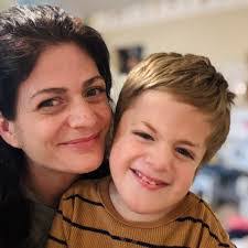 Suzanne Mark's Instagram, Twitter & Facebook